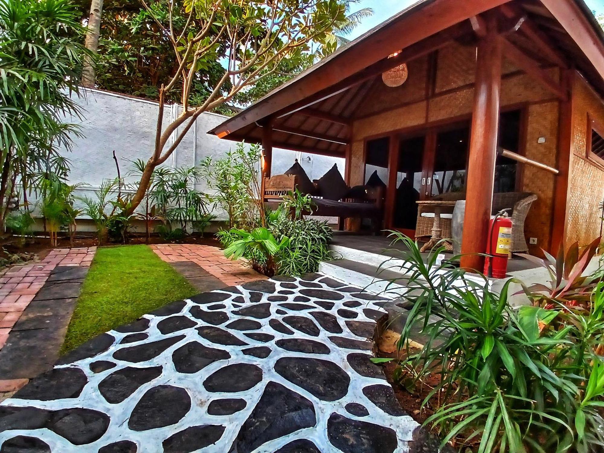 Scallywags Beach Club กิลิไอร์ ภายนอก รูปภาพ